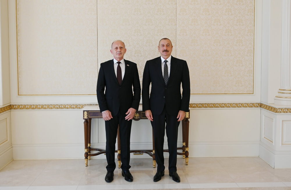 Prezident İlham Əliyev Serbiyanın yeni səfirinin etimadnaməsini qəbul etdi