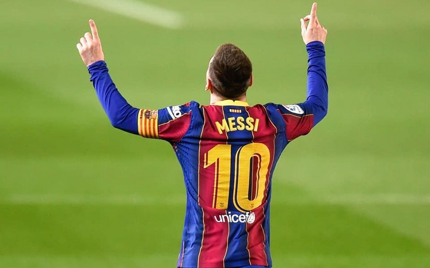 Messi "Barselona" ilə 2 illik müqavilə imzalayacaq