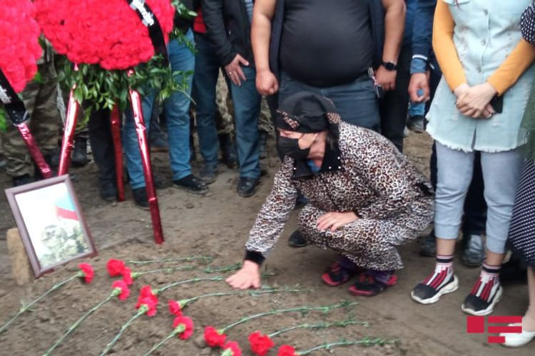 Vətən müharibəsində şəhid olan hərbçi Mingəçevirdə dəfn olundu - FOTO