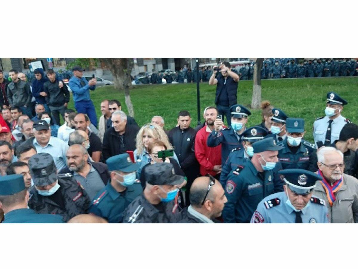 Ermənistanda Sergey Lavrovun səfərinə qarşı etiraz aksiyası keçirildi