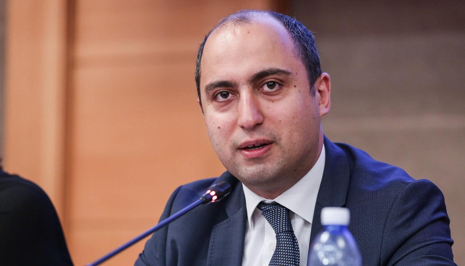 Təhsil naziri sualları cavablandıracaq
