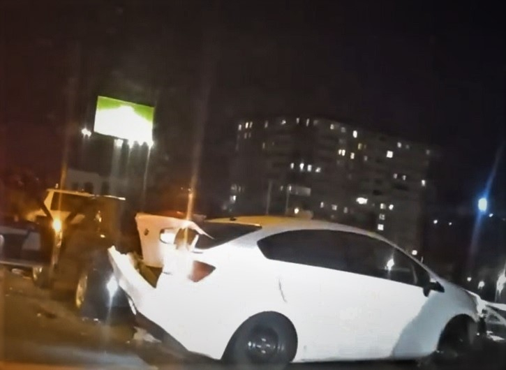 Bakıda körpüdə 5 avtomobilin toqquşduğu qəzadan VİDEO