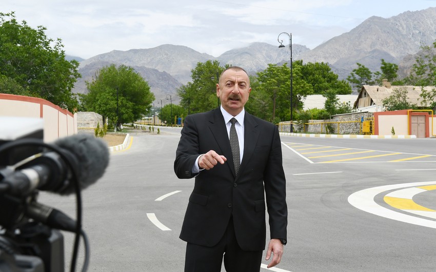 Prezidentdən Ermənistana xəbərdarlıq: “Odla oynamasınlar, yumruq yerindədir”