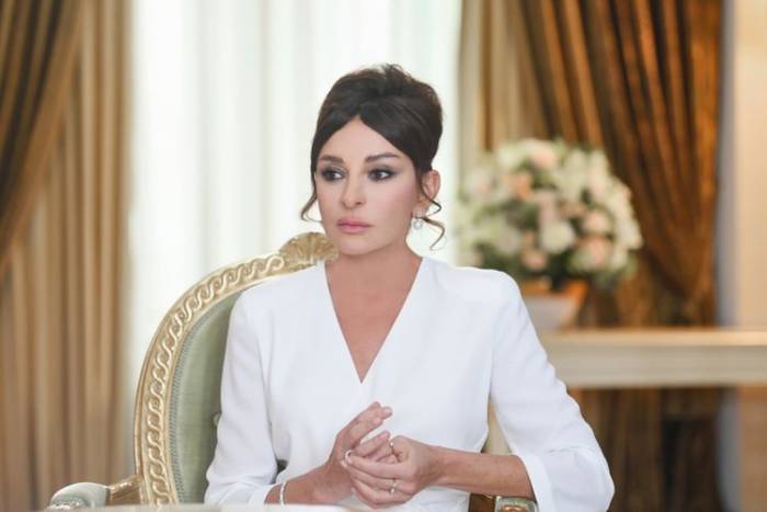 Mehriban Əliyevadan Şuşanın mədəniyyət paytaxtı elan olunması münasibətilə ictimaiyyətə hədiyyə