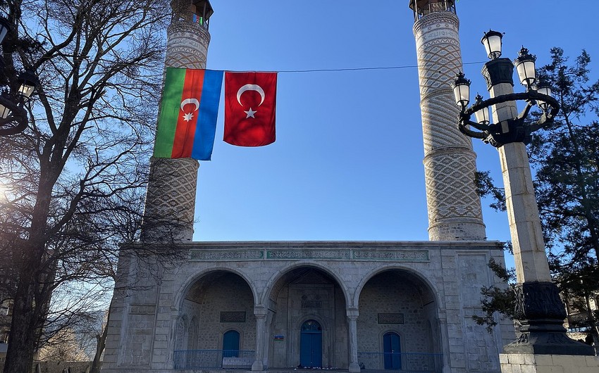 Allahşükür Paşazadə: "Şuşa məscidində şiə və sünni qardaşlarımız birlikdə ibadət etdilər"