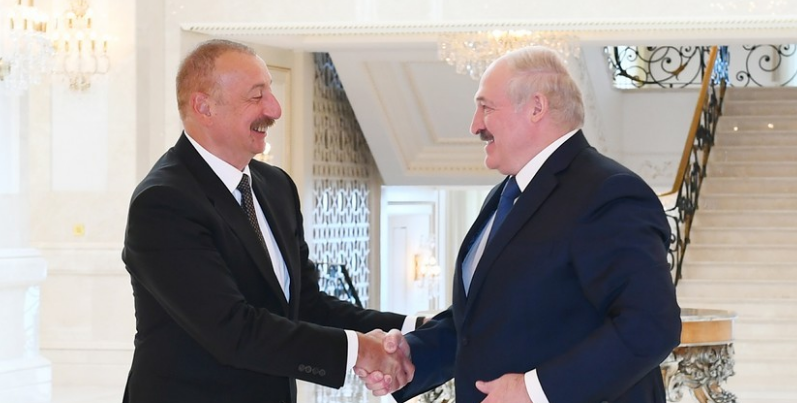 Azərbaycan və Belarus prezidentləri Ermənistanla sərhəddəki vəziyyəti müzakirə edib