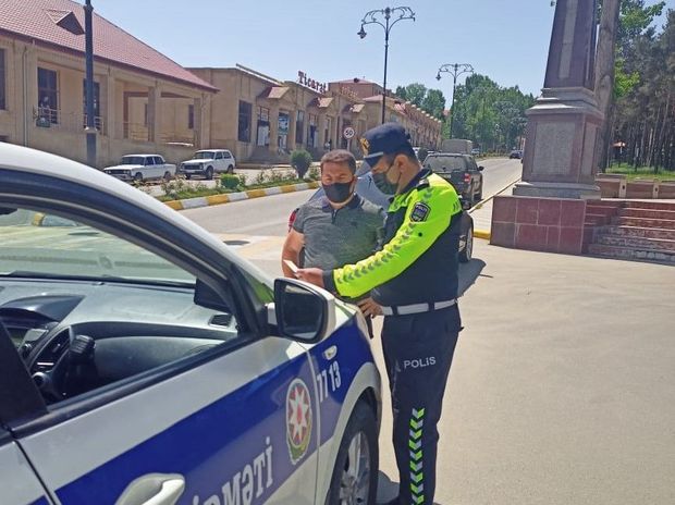Gədəbəydə dayanma-durma qaydalarını pozanlar məsuliyyətə cəlb olundu - FOTO