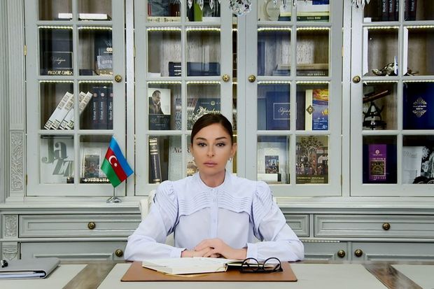 Mehriban Əliyeva Azərbaycan xalqını təbrik etdi - FOTO