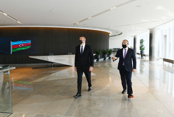 İlham Əliyev İqtisadiyyat Nazirliyinin yeni binasının açılışında iştirak etdi - FOTO