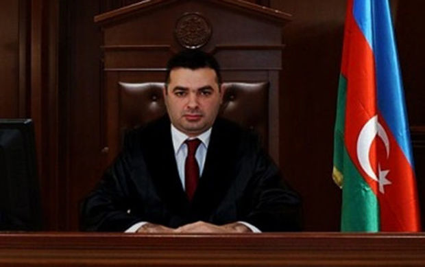 Dünən gecə arvadını güllələyərək öldürən hakimin vəkilindən AÇIQLAMA 