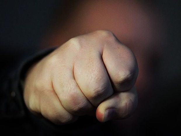 Ərləri Rusiyada olan qadınlar Kürdəmirdə döyülüb?