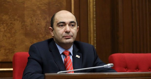 Marukyan Ermənistan Səhiyyə Nazirliyində baş verən silsilə qətl və qalmaqalların səbəbini açıqladı