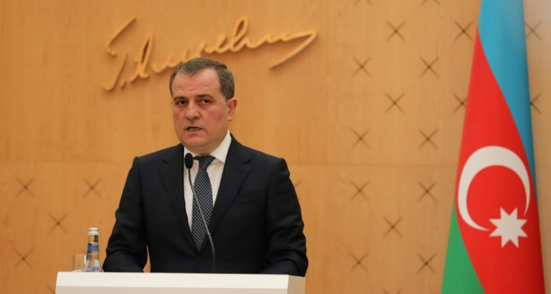Ceyhun Bayramov mina xəritələrini verməsi üçün Ermənistana çağırış etdi