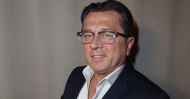 İqor Tenetko: “Makron siyasətçi deyil. O, erməni tələsinə düşüb”