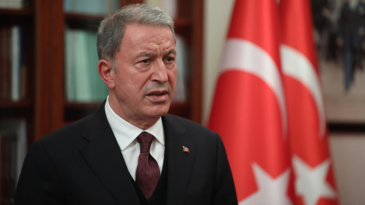 Hulusi Akar: “Ordumuz Türkiyədə, Azərbaycanda sülhə töhfə vermək üçün var gücü ilə çalışır”