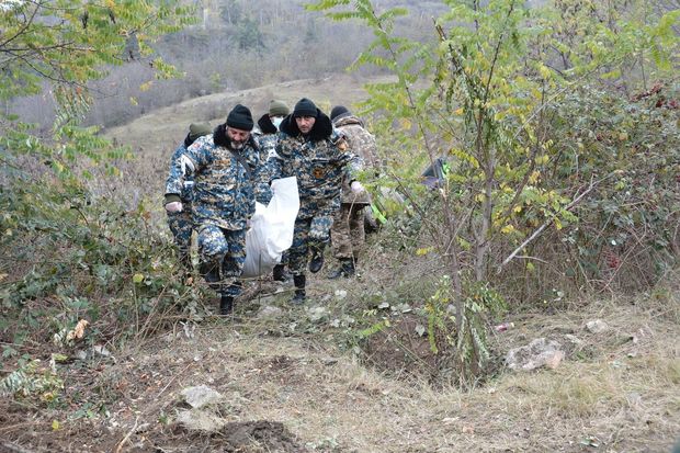 Ermənistan daha səkkiz hərbçisinin qalıqlarının tapıldığını açıqladı