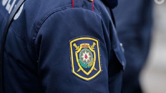 Ağsuda polis əməkdaşını avtomobil vurub