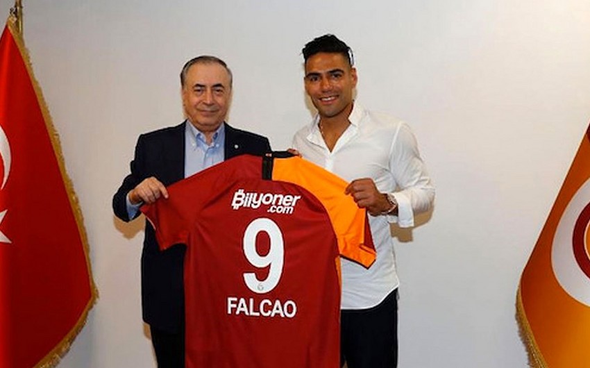 "Qalatasaray"ın prezidenti Falkaonun transferinə görə peşmandır