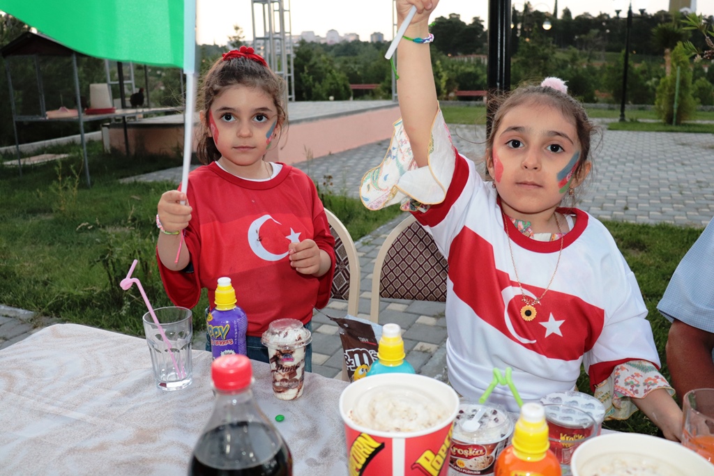 Naftalanda şəhid və qazi övladları asudə vaxtlarını səmərəli keçirirlər - FOTOLAR