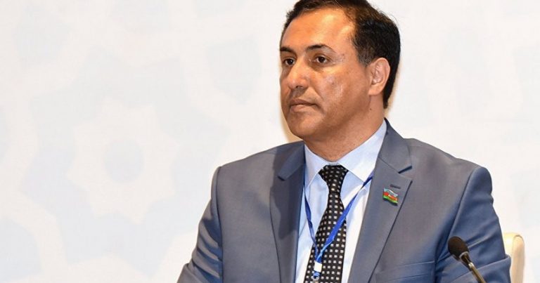 Tələbəsiylə eşq yaşadığı deyilən Elman Nəsirov: “Qadın yazmışdı ki, çoxdan ayrılıblar”