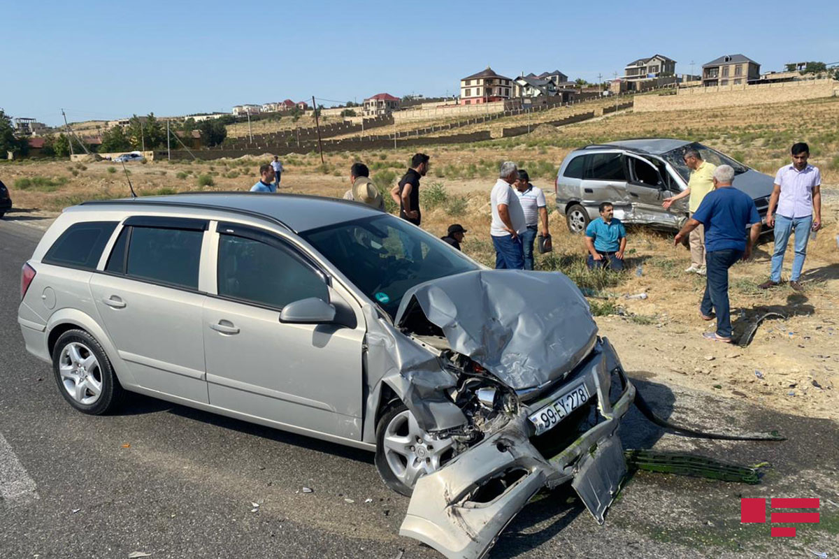 Novxanı-Mazasır yolunda qəza baş verib, xəsarət alanlar var - FOTO
