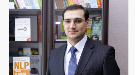 "Faydalı karyera qurmaq istəməyən insan cəmiyyətə yükdür" – Müsahibə