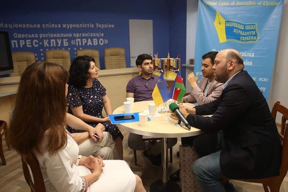 Azərbaycanlı jurnalistlər Ukraynanın nüfuzlu media rəhbərləri ilə görüşüb - FOTOLAR