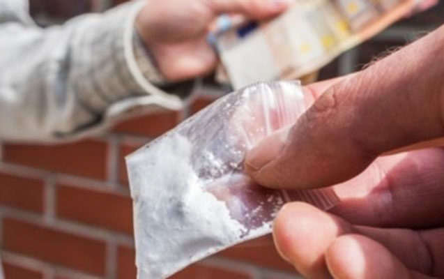 Bakıda “ağ ölüm” təhlükə saçır: Polislər narkotik vasitələrin satışına göz yumur? - AÇIQLAMA