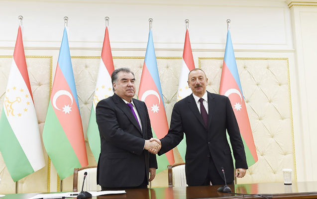 Tacikistan prezidenti İlham Əliyevə zəng etdi