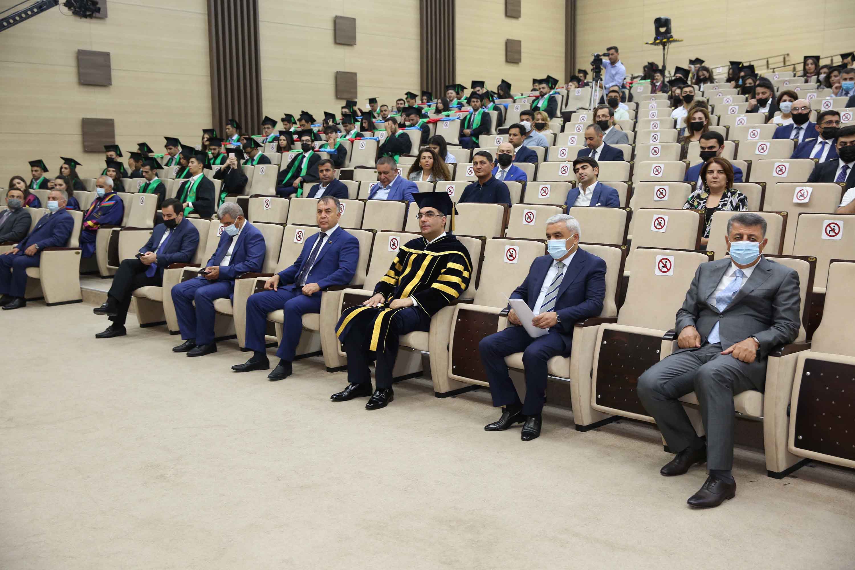 Bakı Ali Neft Məktəbində məzun günü keçirilib - FOTOLAR
