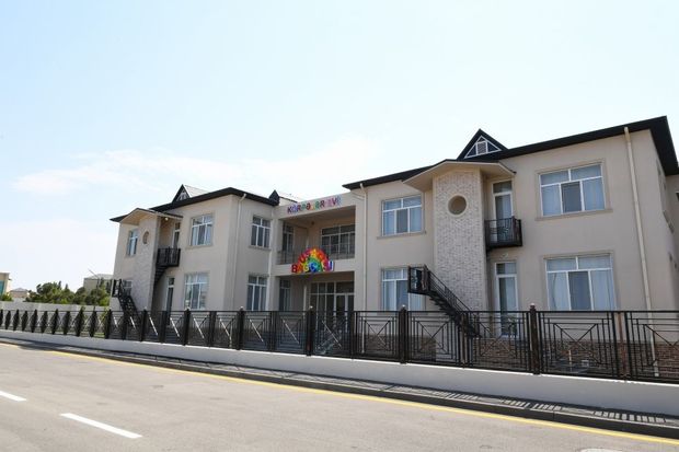 Naftalanda 200 yerlik körpələr evi-uşaq bağçası istifadəyə verildi