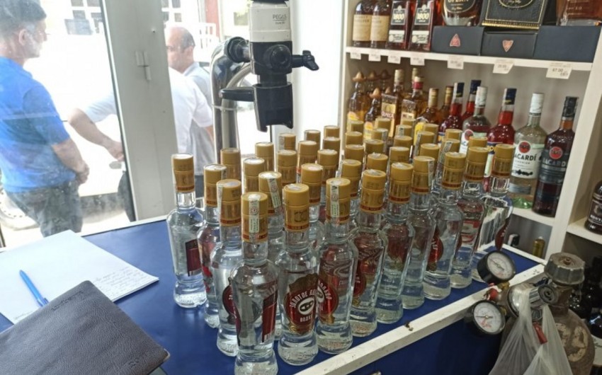 Bərdədə saxta alkoqollu içkilərin satışı müəssisəsi aşkarlandı