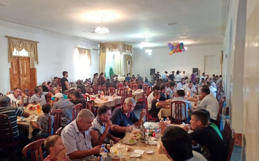 COVID-19 pasportu olmayan qonaqlar toydan kənarlaşdırıldı - FOTO
