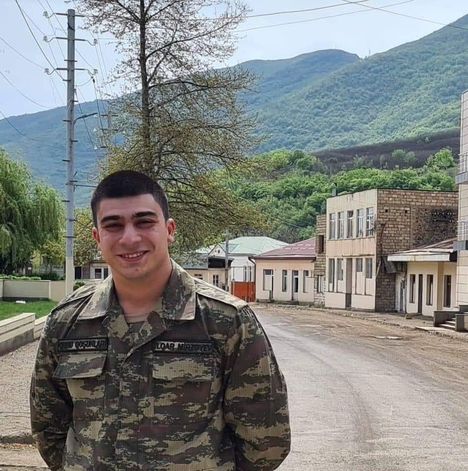 Milli qəhrəmanın oğlu hərbi xidmətə belə yola salındı - VİDEO