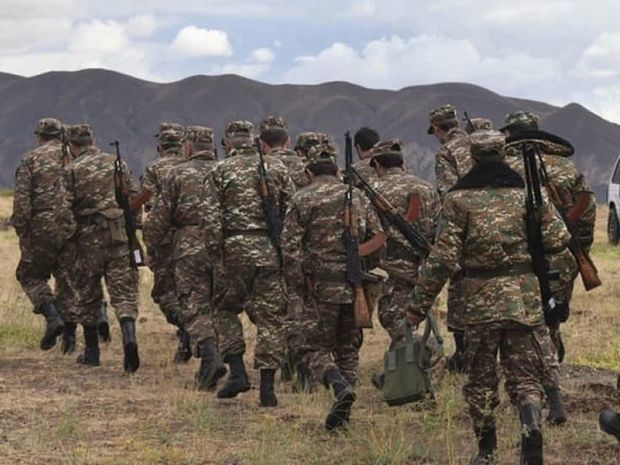 Ermənistan ehtiyatda olan hərbçiləri təlimlərə çağırmağı planlaşdırır