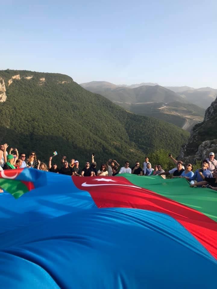 Diaspor quruculuğu və dünya azərbaycanlılarının həmrəyliyi - Düşməni qorxuya salan birlik