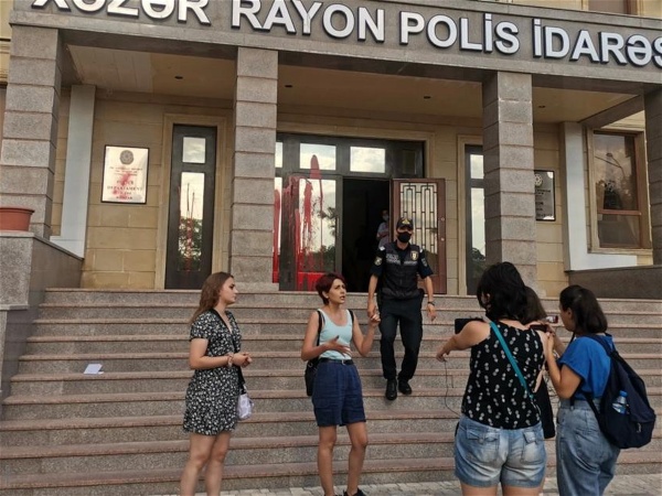 Azərbaycanda qadın qətilləri kimə sərf edir?