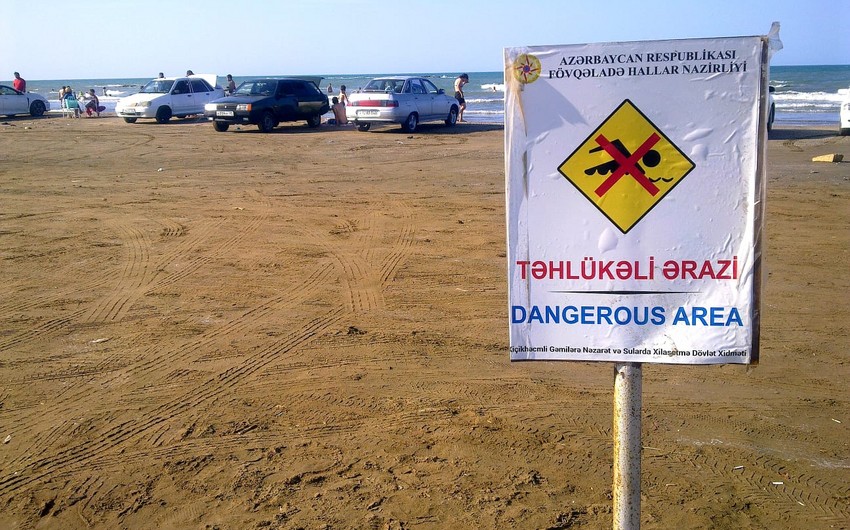 Dənizdə batmaq təhlükəsi ilə üzləşənlər xilas edildi