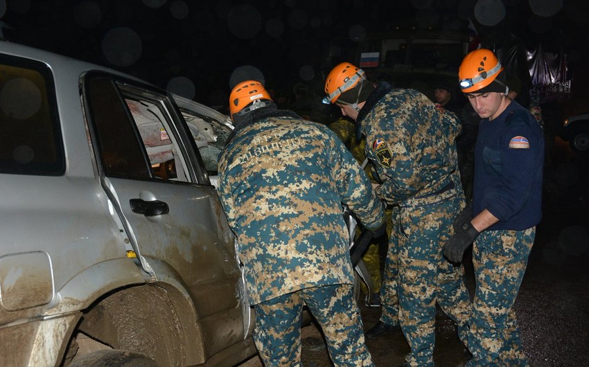 Ermənistanda rus hərbçilər qəzaya düşdü - ölən və yaralılar var