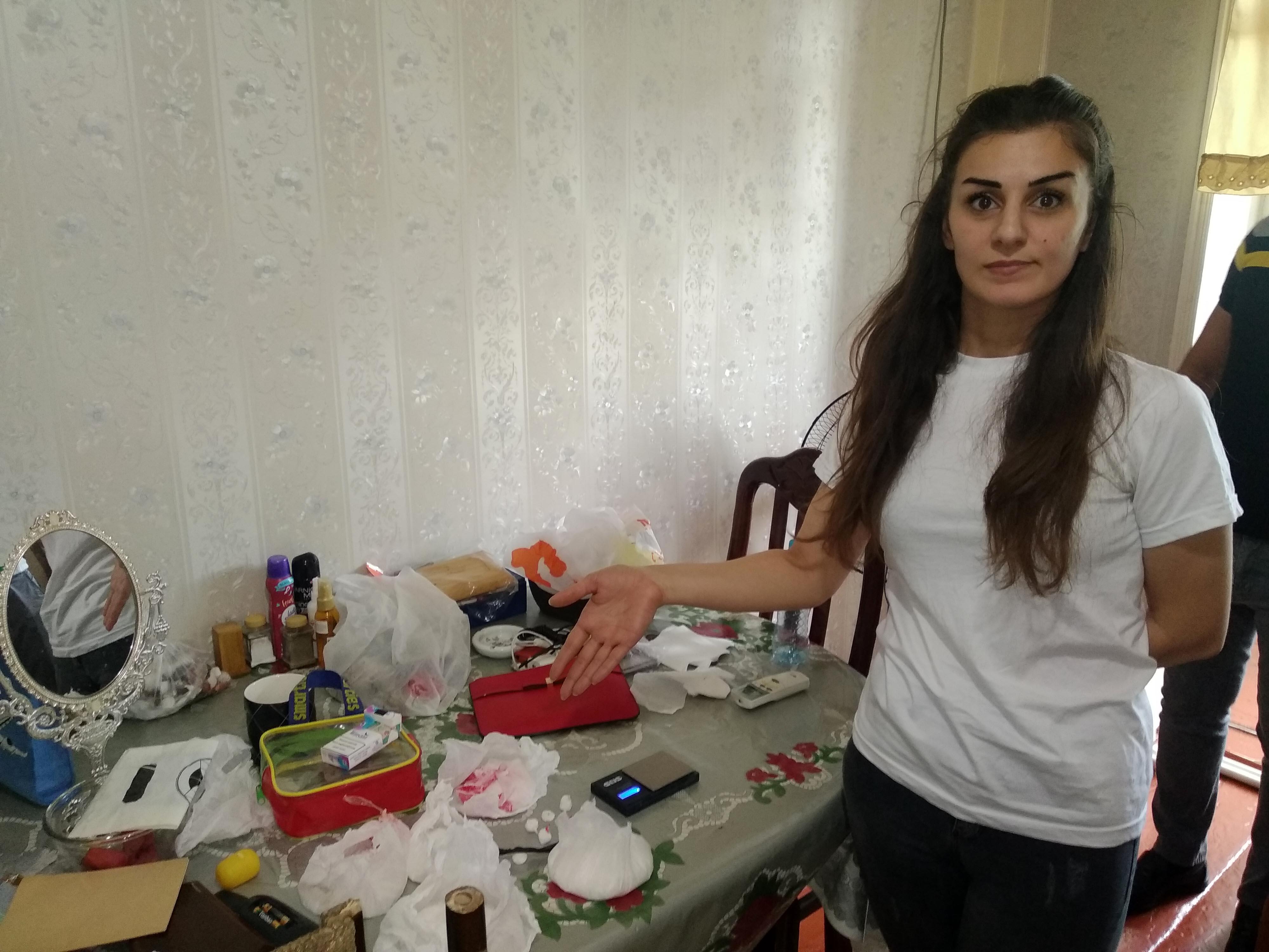 Şirvanda "patı" satan qadın saxlanıldı - FOTO