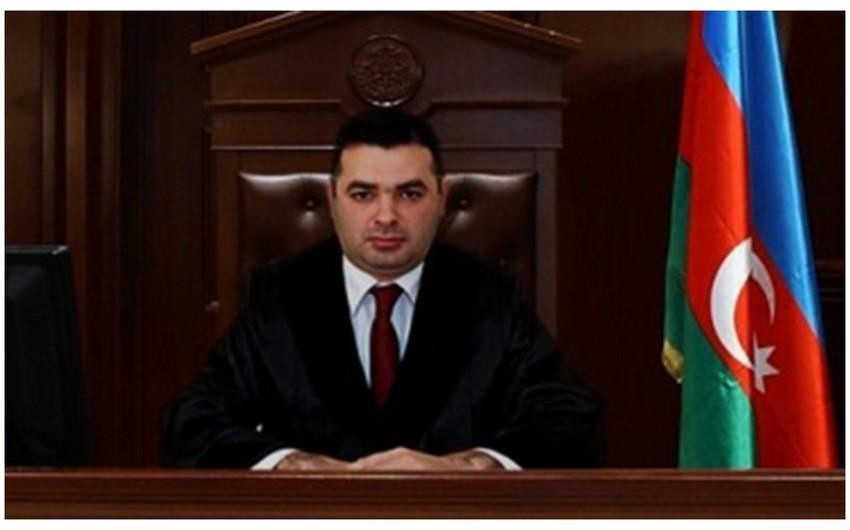 Bakıda arvadını öldürən hakimin məhkəməsi başladı