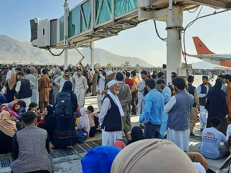 Kabil aeroportunda 12 nəfər həyatını itirib