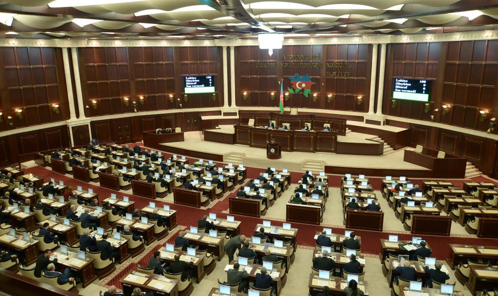 Deputatlar gələn həftə tətildən qayıdırlar