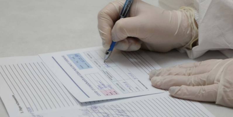 COVID-19 pasportu olmayan təhsil işçiləri ilə bağlı məhdudiyyətlər olacaq - RƏSMİ