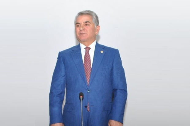 Biləsuvarın sabiq icra başçısının məhkəməsi başladı