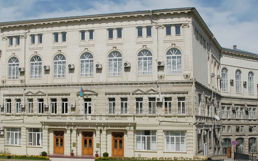 Konstitusiya Məhkəməsi əmək müqaviləsinin ləğvini nəzərdə tutan hallara dair qərar qəbul edib