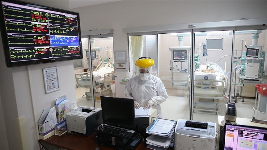 Türkiyədə bir gündə 20 mindən çox insan koronavirusa yoluxdu