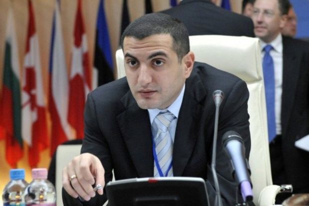 Gürcüstanın keçmiş müdafiə naziri haqqında beş il müddətinə həbs qərarı verildi