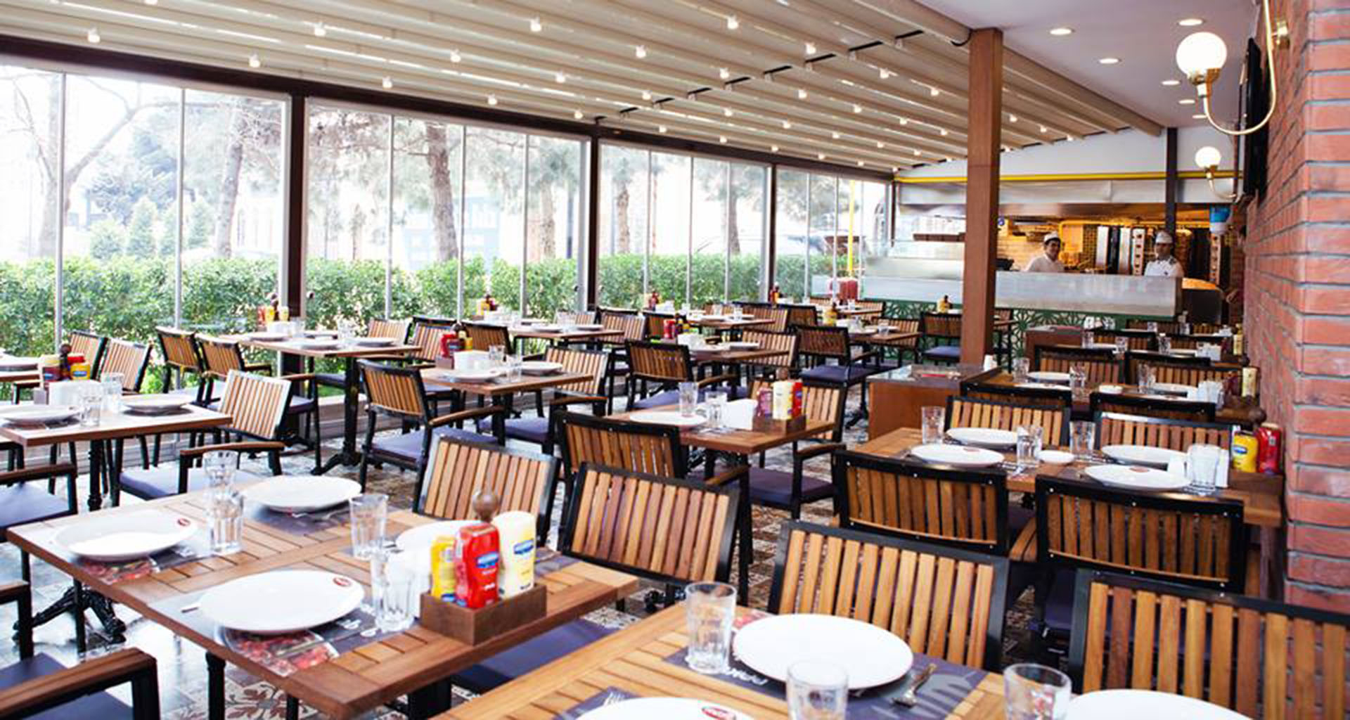 Bakıda məşhur restoran cərimələndi