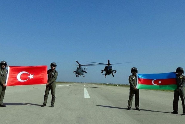 Türkiyədə təlimdə olan pilotlarımızın bir qrupu Vətənə qayıtdı